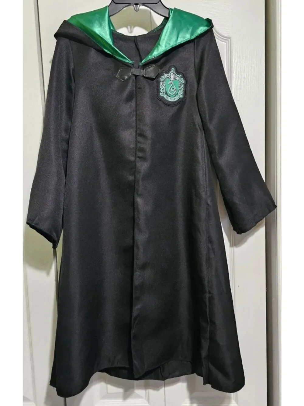 Harry Potter Slytherin Kids Costume 10-12 Robe Cloak Hogwarts and Draco Wand
